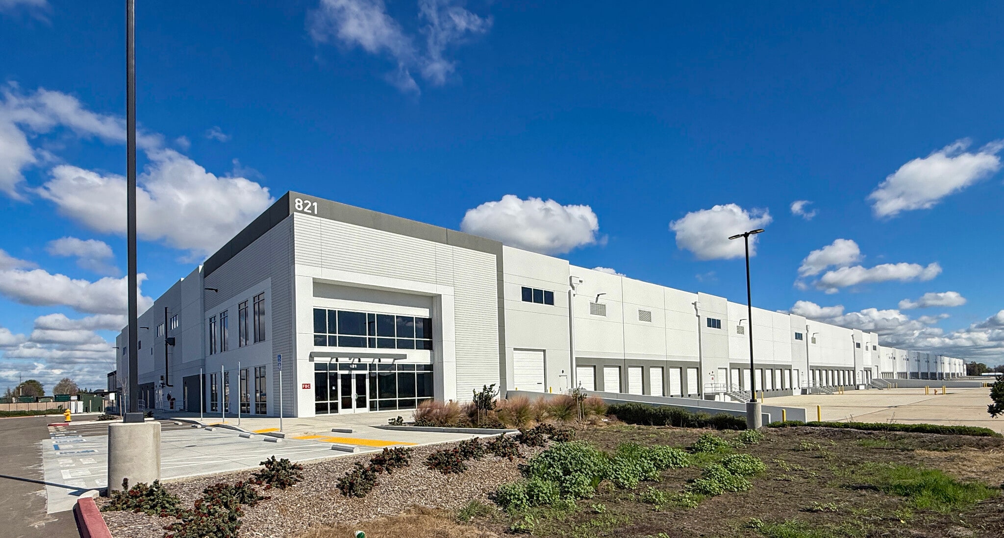 Industrial Dr, Stockton, CA à louer Photo de l’immeuble– Image 1 sur 8