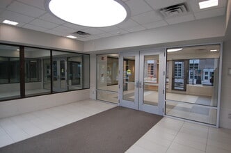 125 S Dubuque St, Iowa City, IA à louer Photo intérieure– Image 2 sur 34