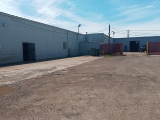 Plus de détails pour 41135 Irwin Dr, Harrison Township, MI - Industriel/Logistique à louer