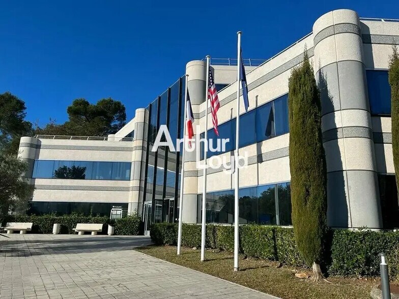 Bureau dans SOPHIA ANTIPOLIS à louer - Photo de l’immeuble – Image 1 sur 5