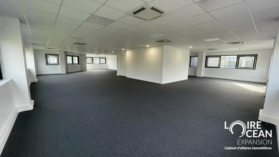 Bureau dans Nantes à louer - Photo de l’immeuble – Image 2 sur 3