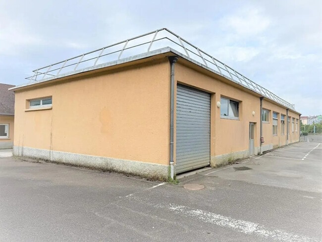 Plus de détails pour Local d’activités à vendre