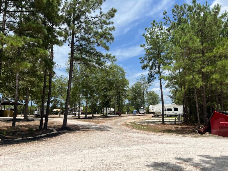 6300 FM 3081, Willis, TX à vendre - Photo de l’immeuble – Image 2 sur 16