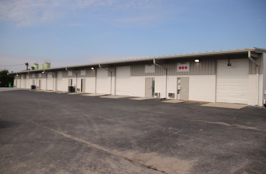 111 Northway Rd, Columbia, SC à louer - Photo principale – Image 1 sur 5