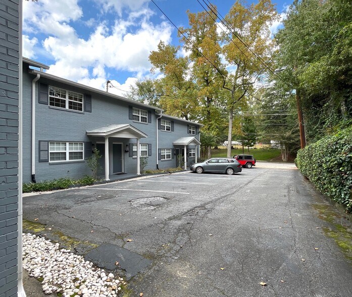 81 E Wesley Rd NE, Atlanta, GA à vendre - Photo de l’immeuble – Image 2 sur 6