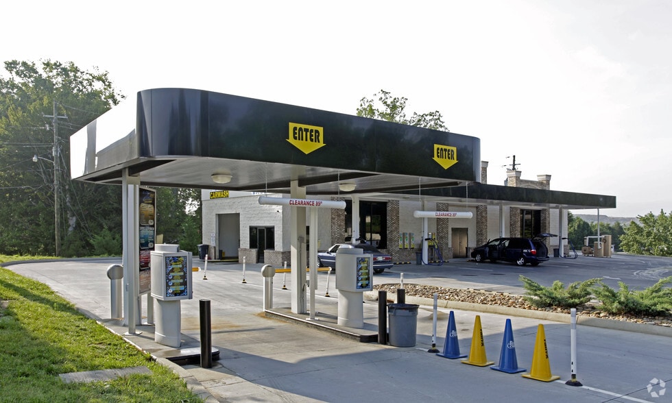 Three Car Wash Facilities & Land Parcel portefeuille de 4 biens à vendre sur LoopNet.fr - Photo principale – Image 3 sur 4