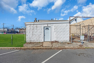 40 Carr Ave, Keansburg, NJ à louer Photo de l’immeuble– Image 1 sur 38