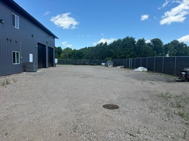 16651 Polk St NE, Ham Lake, MN à vendre - Photo de l’immeuble – Image 2 sur 15