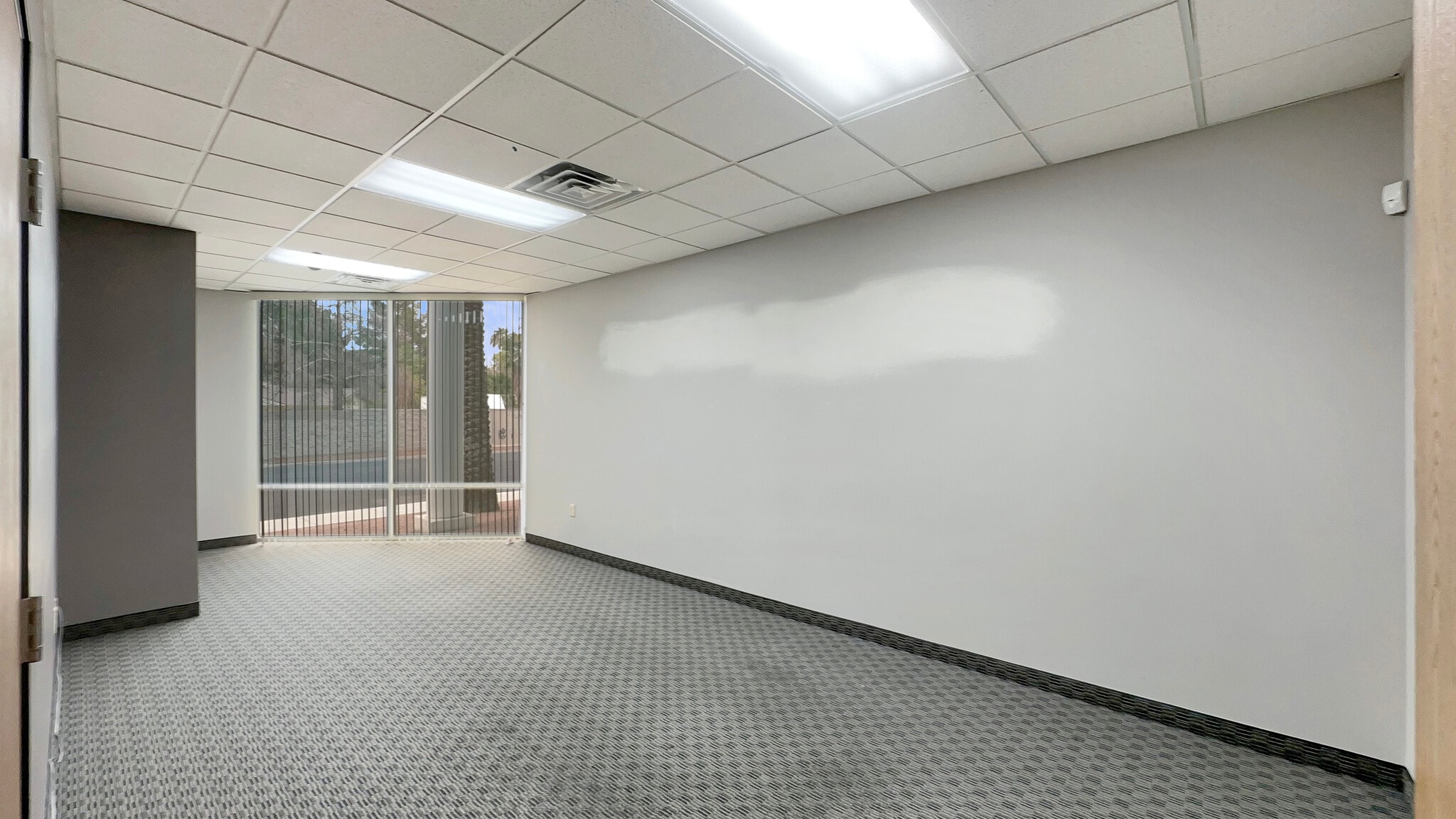 3585 E Flamingo Rd, Las Vegas, NV à louer Photo intérieure– Image 1 sur 7