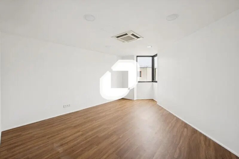 Bureau dans Jouy-en-Josas à vendre - Photo de l’immeuble – Image 2 sur 15