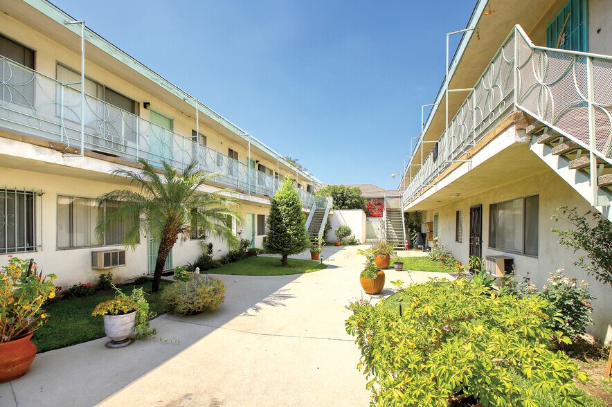 2815-2821 Randolph St, Huntington Park, CA à vendre - Photo de l’immeuble – Image 2 sur 8
