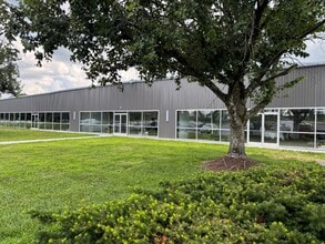 675 Hennessy Way, Bowling Green, KY à louer Photo de l’immeuble– Image 1 sur 2