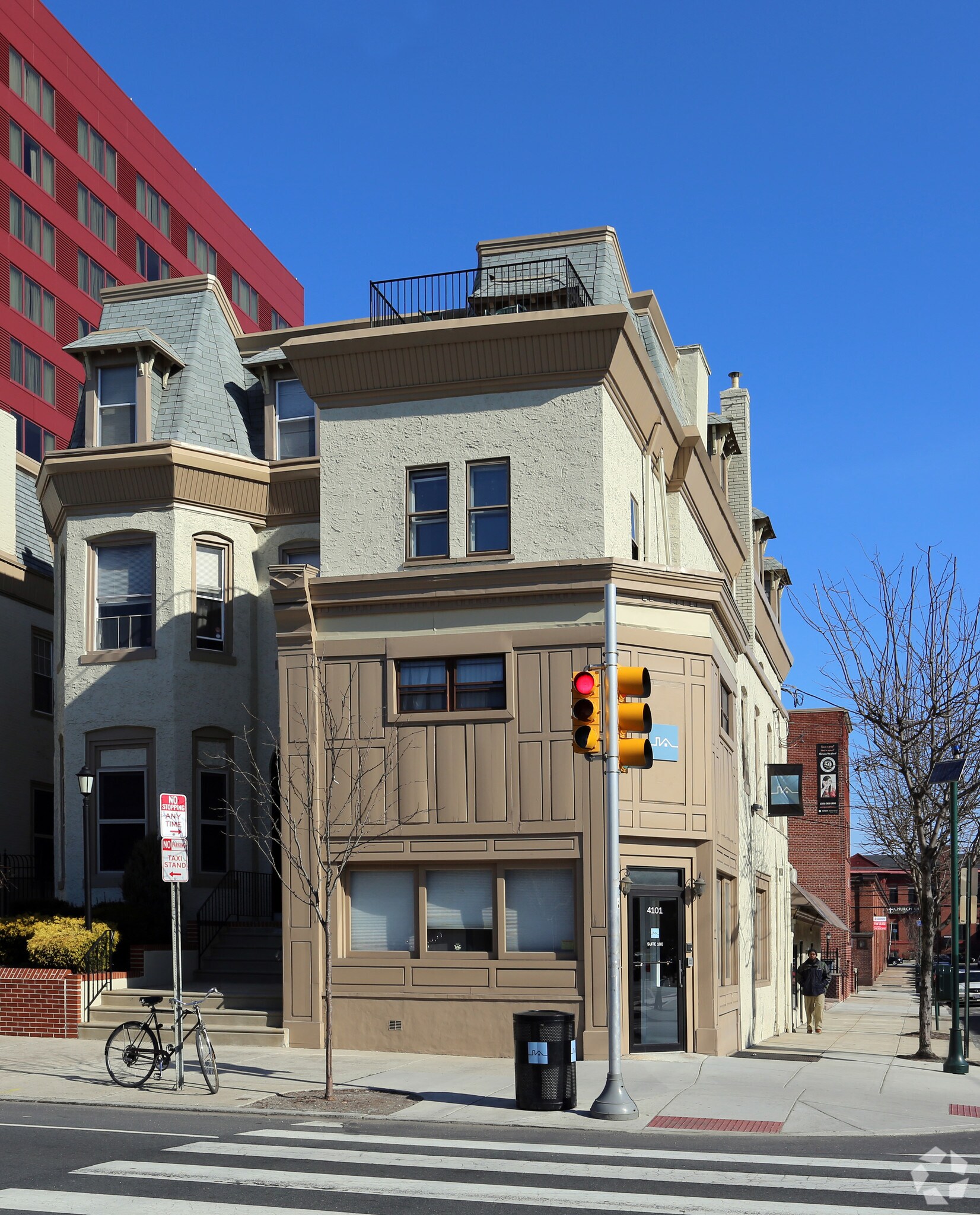 4101 Walnut St, Philadelphia, PA à louer Photo de l’immeuble– Image 1 sur 6