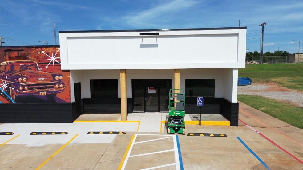 1605 E 1st St, Chandler, OK à louer - Photo de l’immeuble – Image 2 sur 3