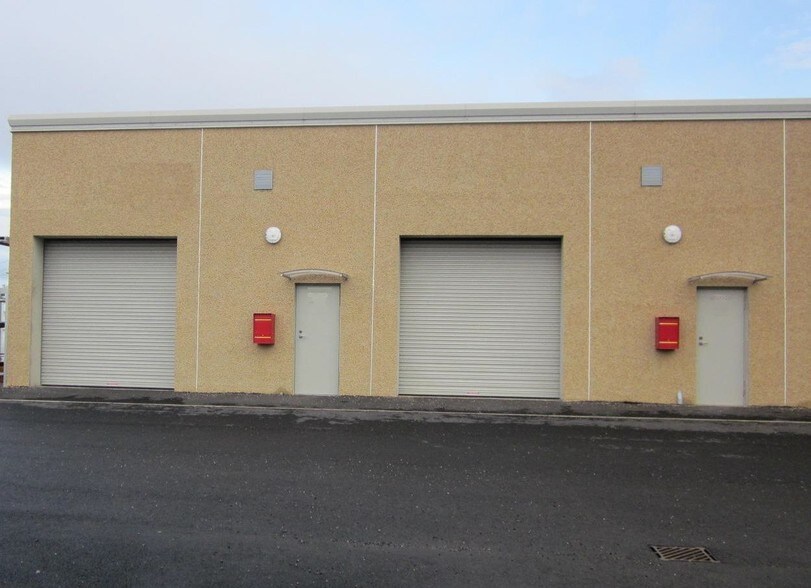 Waterford Cir, Forres à louer - Photo principale – Image 1 sur 1