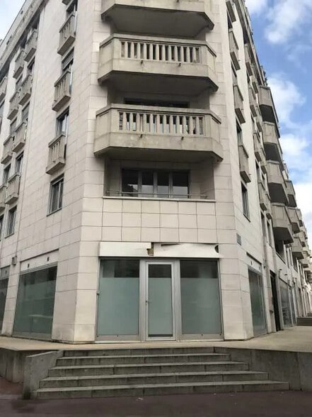 Local commercial dans Saint-Mandé à vendre - Photo de l’immeuble – Image 1 sur 5