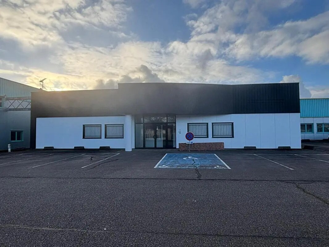 Local d’activités dans Woippy à louer Photo de l’immeuble– Image 1 sur 13