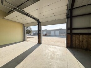 35 Nafta Cir, New Braunfels, TX à louer Photo intérieure– Image 2 sur 5