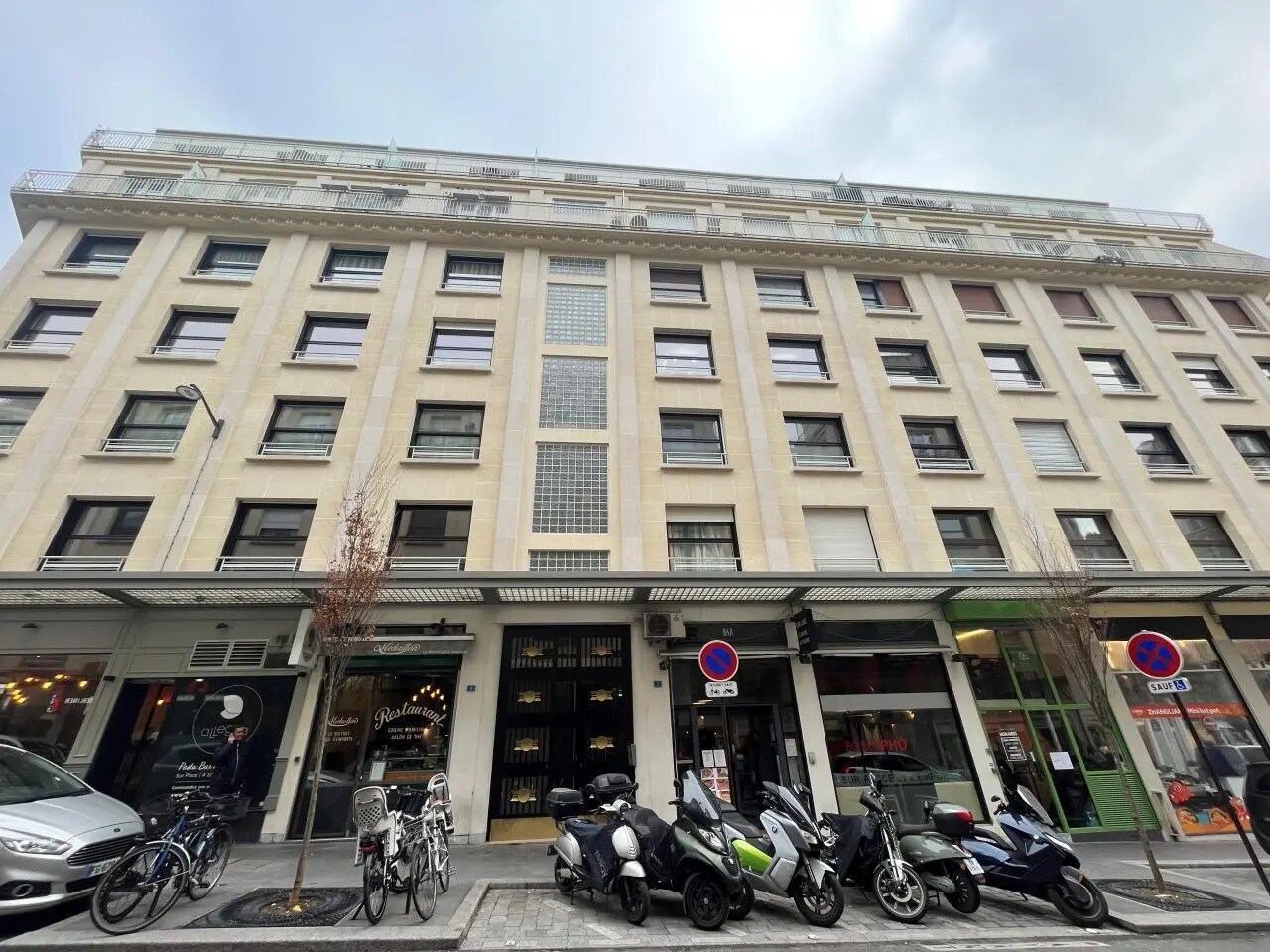 Bureau dans Paris à louer Photo de l’immeuble– Image 1 sur 11