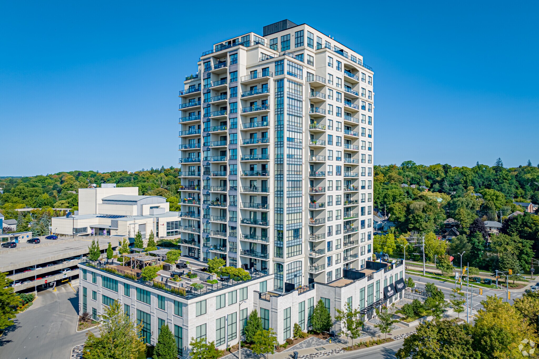 160 Macdonell St, Guelph, ON à vendre Photo principale– Image 1 sur 9