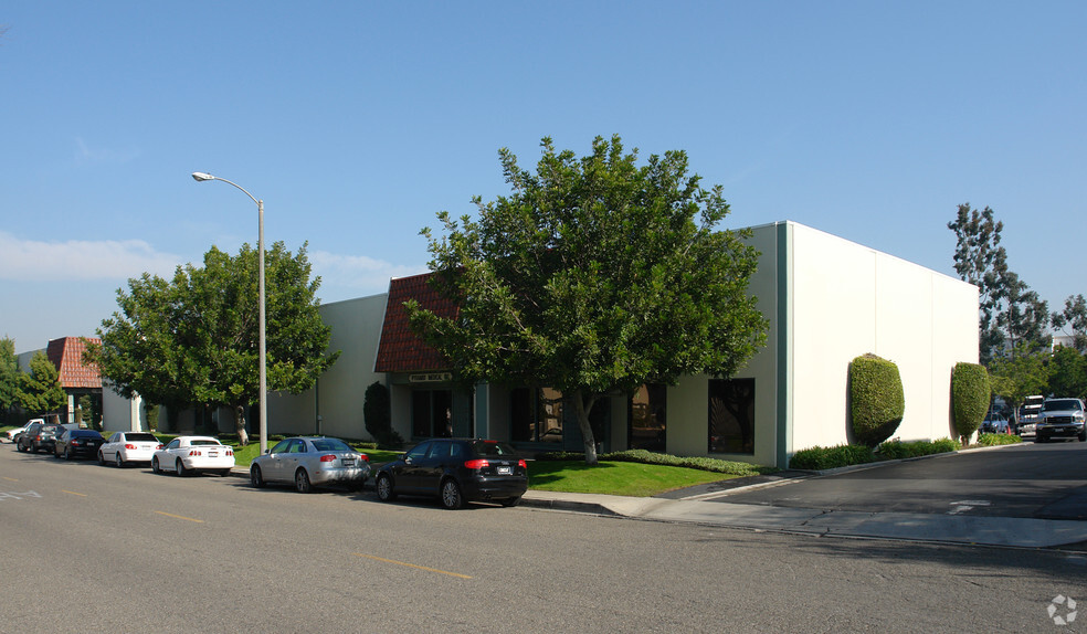10934-10940 Portal Dr, Los Alamitos, CA à louer - Photo principale – Image 1 sur 9