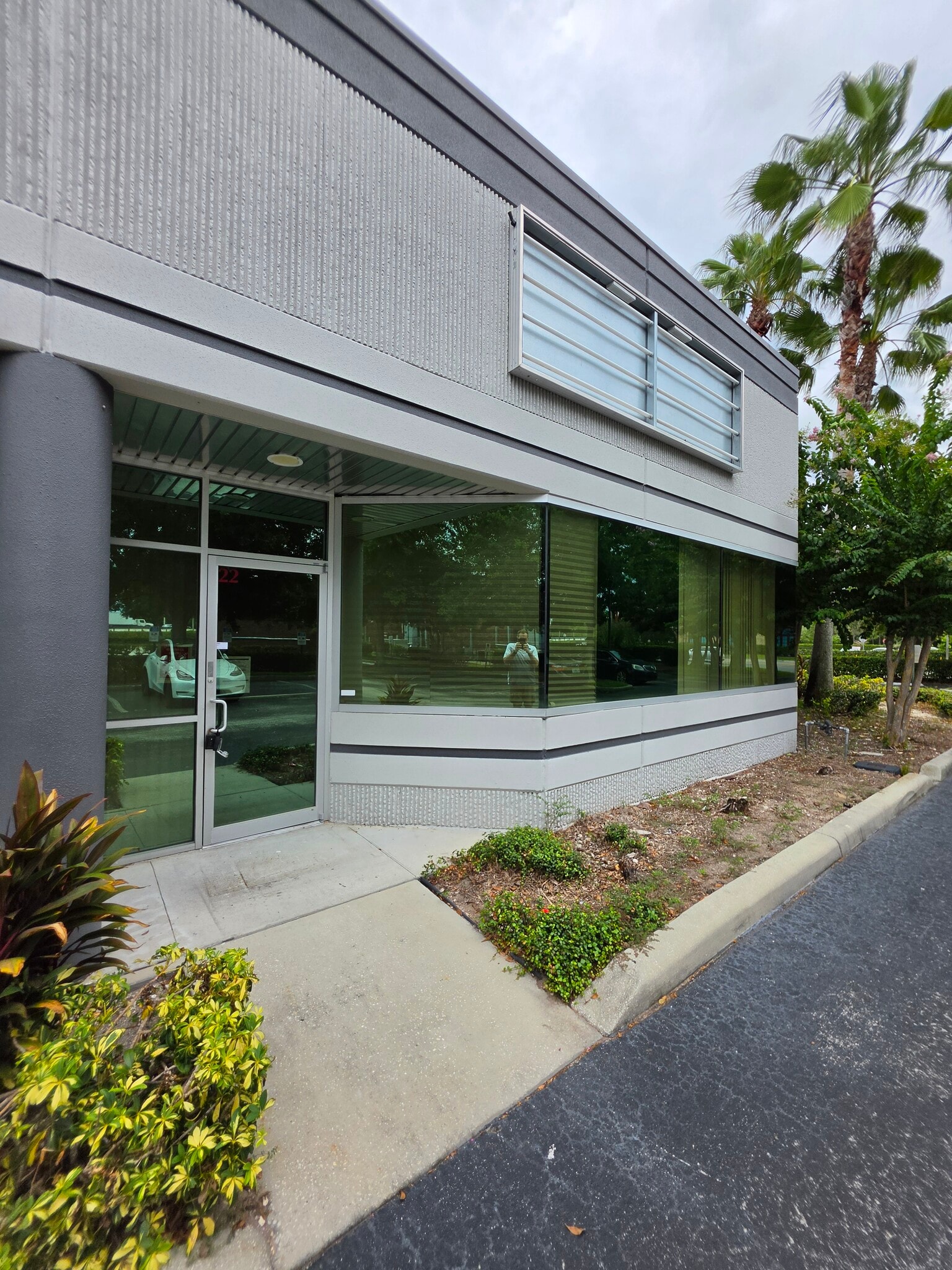 7901 Kingspointe Pky, Orlando, FL à louer Photo de l’immeuble– Image 1 sur 21