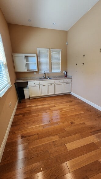 496-506 S Main St, Sebastopol, CA à louer - Photo intérieure – Image 3 sur 28
