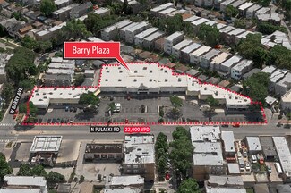 Plus de détails pour 3019-3059 N Pulaski Rd, Chicago, IL - Local commercial à louer