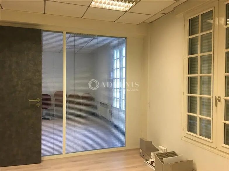 Bureau dans Le Plessis-Robinson à louer - Photo intérieure – Image 2 sur 5