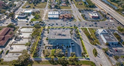 2503 Del Prado Blvd S, Cape Coral, FL à louer Photo de l’immeuble– Image 2 sur 3