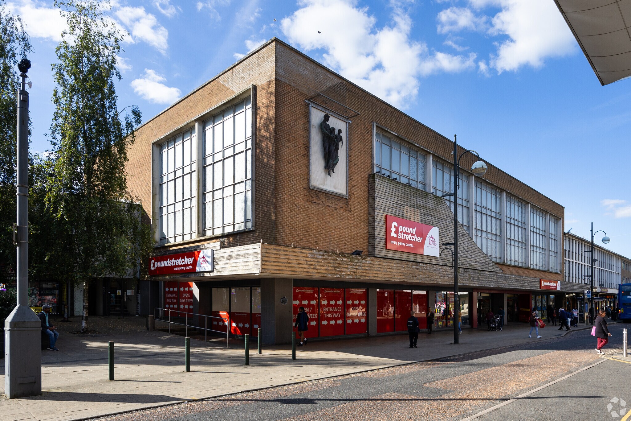 14-26 The Broadway, Crawley à louer Photo principale– Image 1 sur 3