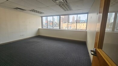 47-40 21st St, Long Island City, NY à louer Photo intérieure– Image 2 sur 7