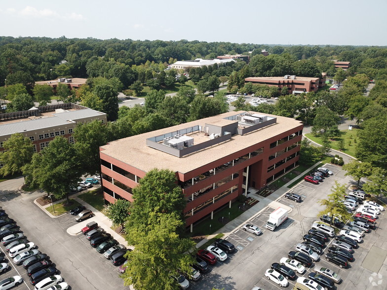 7130 Glen Forest Dr, Richmond, VA à louer - Photo de l’immeuble – Image 1 sur 6