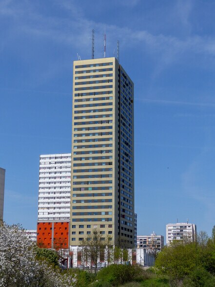 Local d’activités dans Bagnolet à louer - Photo de l’immeuble – Image 3 sur 9