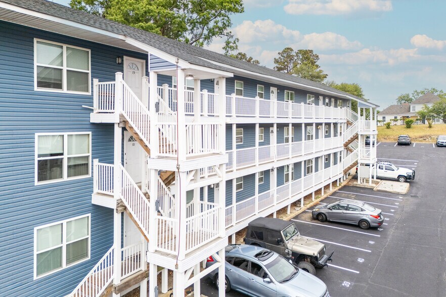 2111 Pretty Lake Ave, Norfolk, VA à vendre - Photo de l’immeuble – Image 3 sur 17