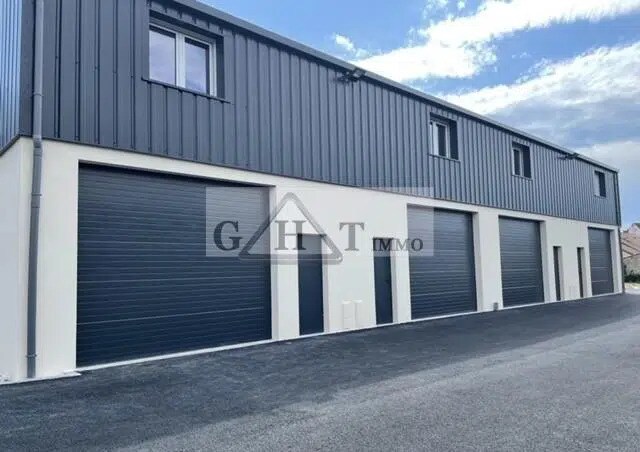 Industriel/Logistique dans Ozoir-la-Ferrière à louer Photo de l’immeuble– Image 1 sur 4