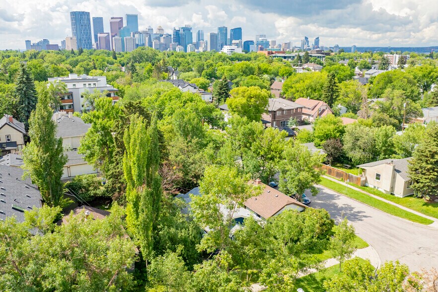 301 15 Av NE, Calgary, AB à vendre - Photo de l’immeuble – Image 2 sur 3