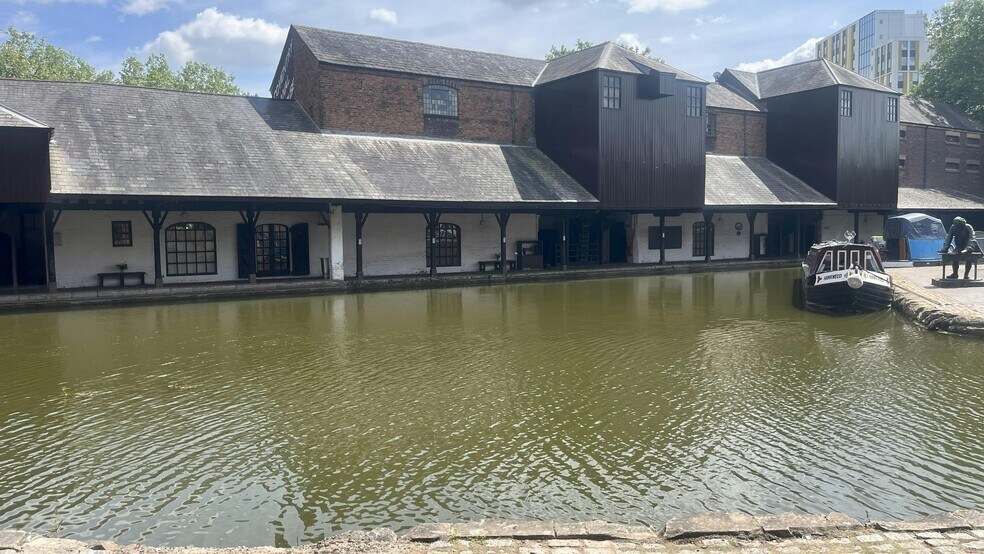 St Nicholas St, Coventry à louer - Photo de l’immeuble – Image 1 sur 21