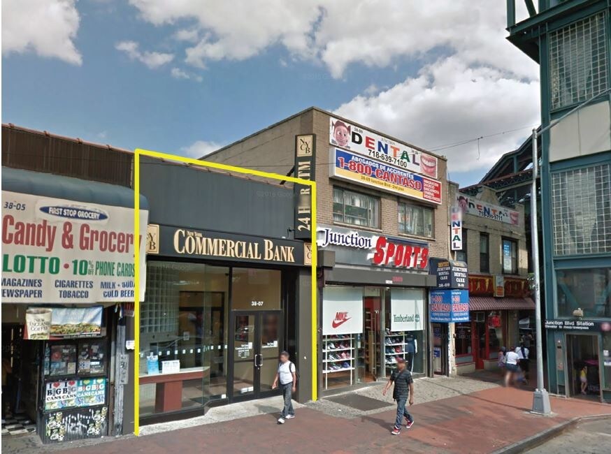3807 Junction Blvd, Corona, NY à louer Photo de l’immeuble– Image 1 sur 2