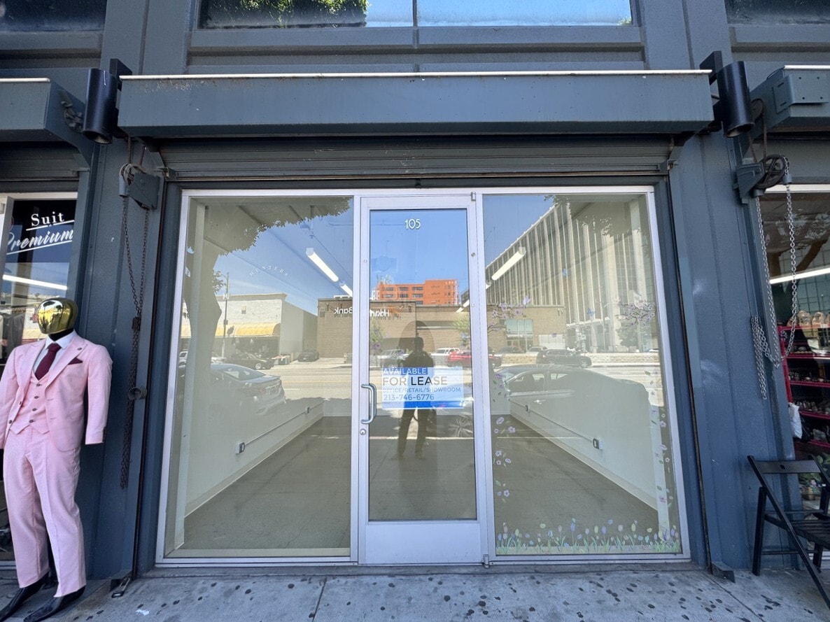 210 E Olympic Blvd, Los Angeles, CA à louer Photo intérieure– Image 1 sur 9