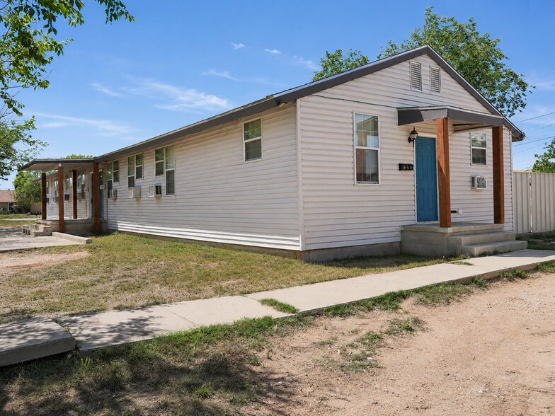 2400 College Ave, Midland, TX à vendre - Photo de l’immeuble – Image 2 sur 10