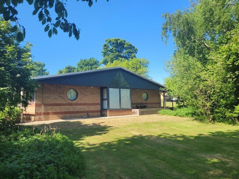 Pitreavie Dr, Dunfermline à louer - Photo de l’immeuble – Image 3 sur 8