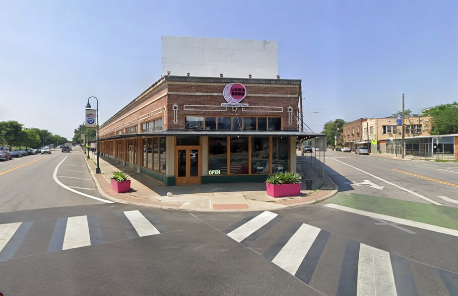 910 S Alamo St, San Antonio, TX à louer - Photo de l’immeuble – Image 2 sur 6