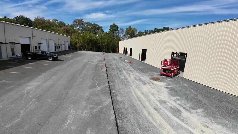 25 Wood Road, Round Lake, NY à louer - Vidéo sur l’annonce professionnelle – Image 2 sur 20