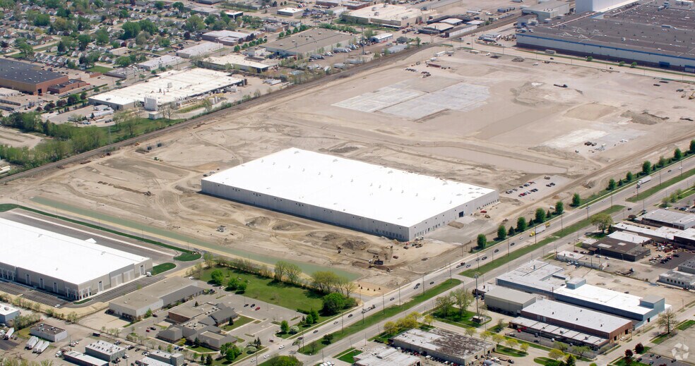 23950 Mound Rd, Warren, MI à louer - Aérien – Image 2 sur 3