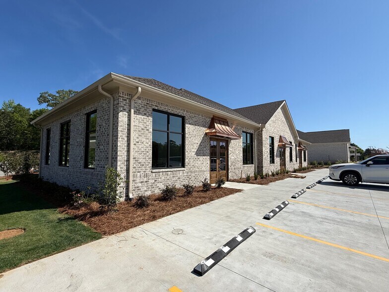 2500 Interstate Dr, Opelika, AL à louer - Photo de l’immeuble – Image 2 sur 15