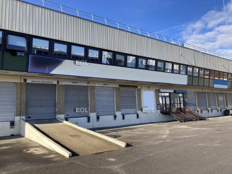Industriel/Logistique dans Vitry-sur-Seine à louer - Photo de l’immeuble – Image 1 sur 9