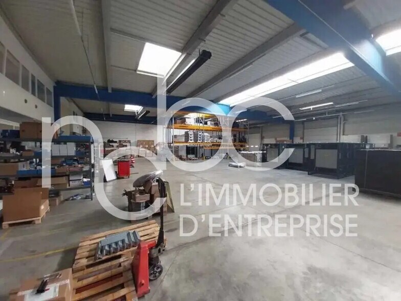 63 Rue Du Morellon Zac De Chesnes Nord, Saint-Quentin-Fallavier à louer - Photo de l’immeuble – Image 2 sur 16