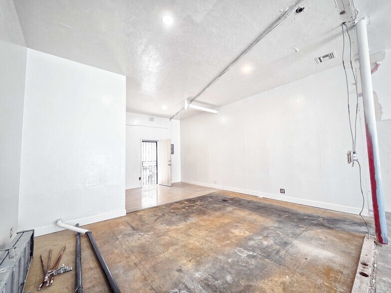 16 S White Rd, San Jose, CA à louer - Photo intérieure – Image 3 sur 9