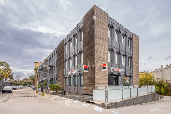 Plus de détails pour 22 Boulevard Charles Moretti, Marseille - Bureau à louer